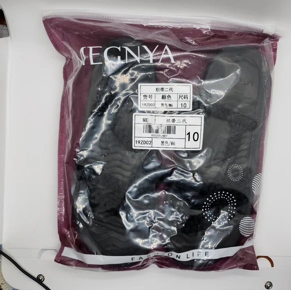 NWT Megnya Black Sandal New - Picture 4 of 6